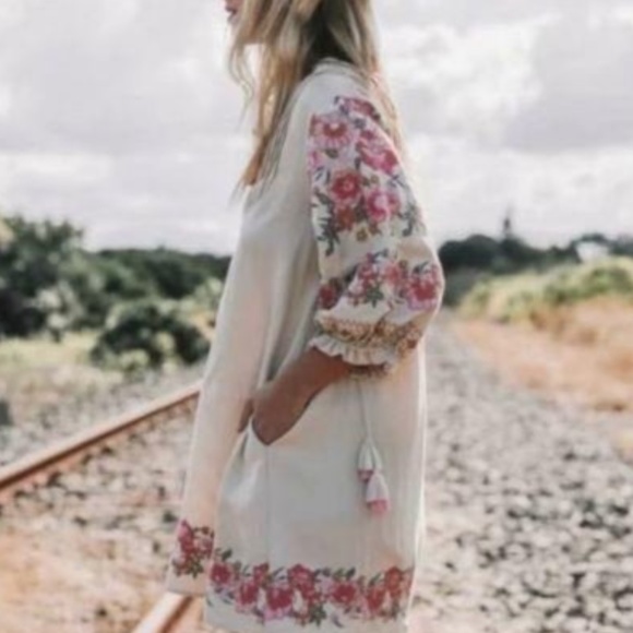 Embroidered Floral Puff Sleeve Boho Dress tan - Picture 5 of 7